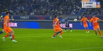 见的是, 泰山点球, 员向主裁判