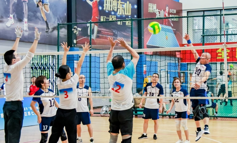 一个又一个, 小组循环赛