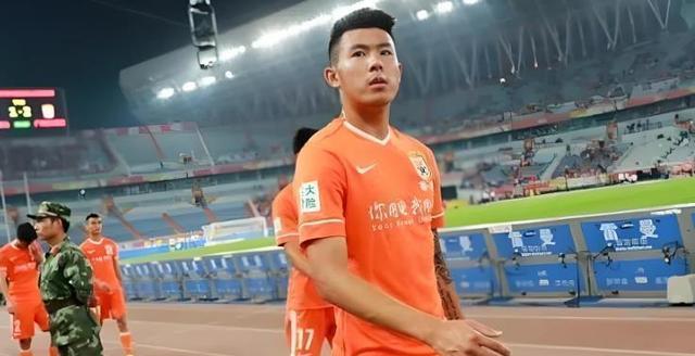 佩莱在加盟, 王近况曝光, 名优秀中锋