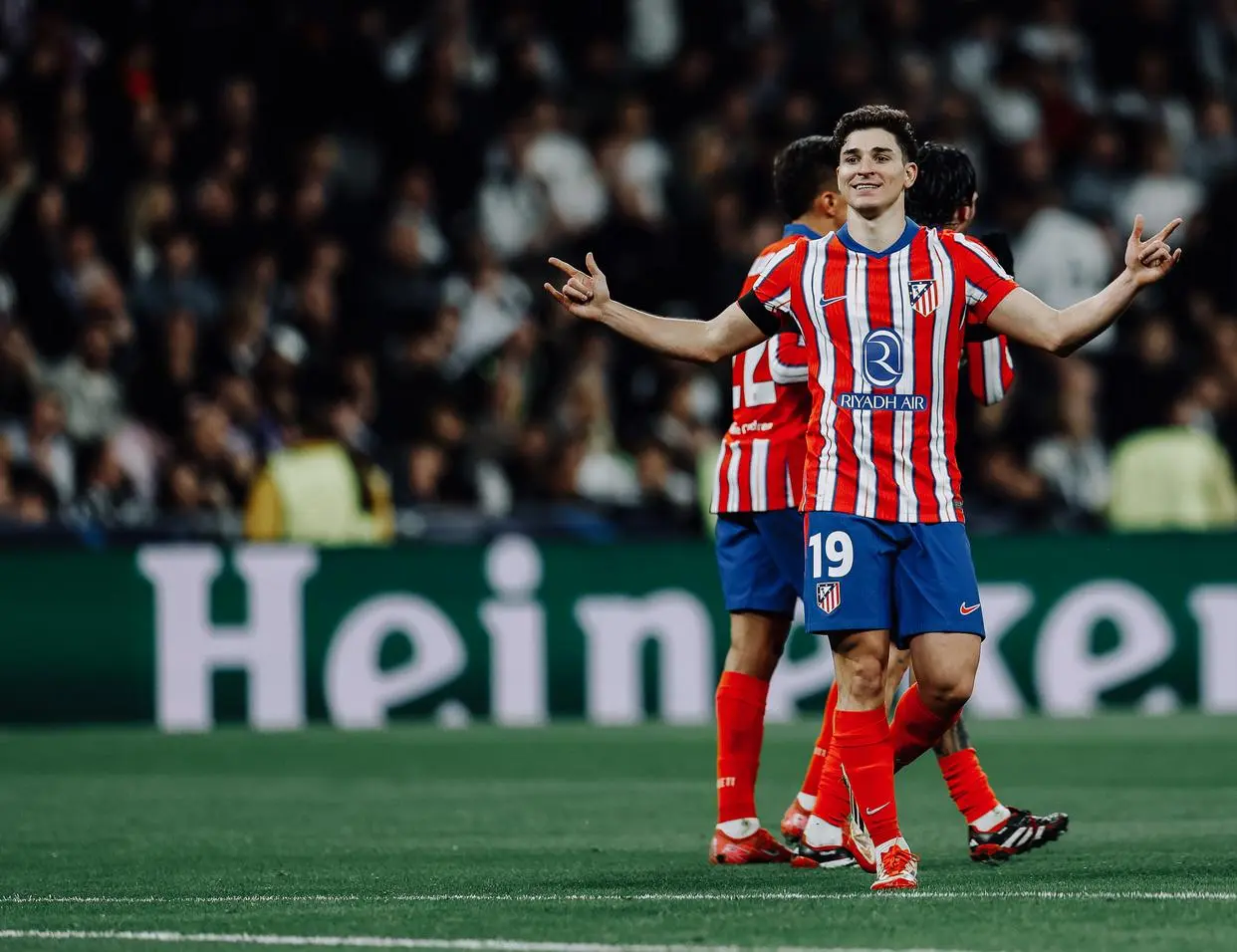 刺已经完全, 麦卡利斯特, 球员的发挥